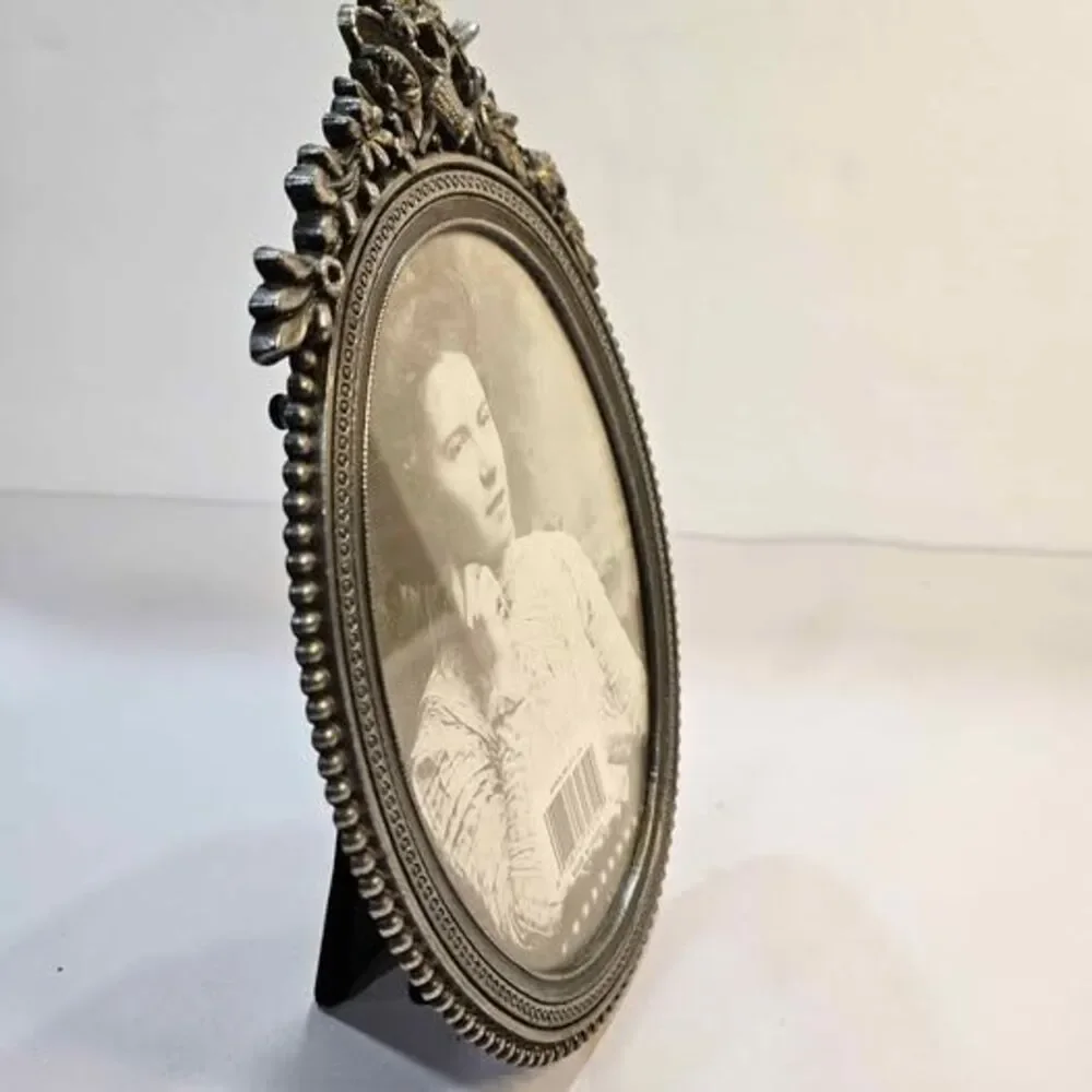 Vintage Style Pewter Floral Basket Oval Picture Frame